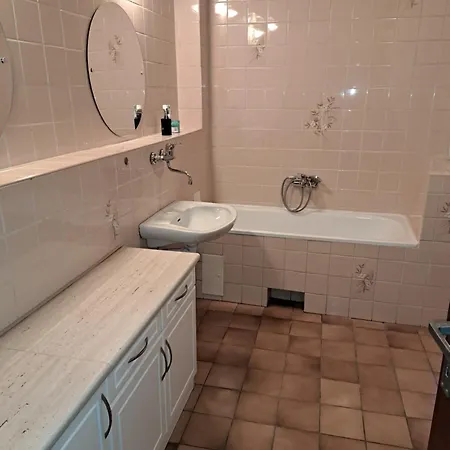 Ubytovna Surany Homestay